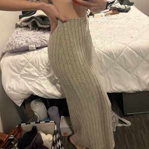 Medium Stretchy Ribbed Beige/Gray Maxi Skirt
